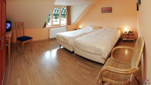 Hotel Aux Massotais Petites Tailles Quarto foto